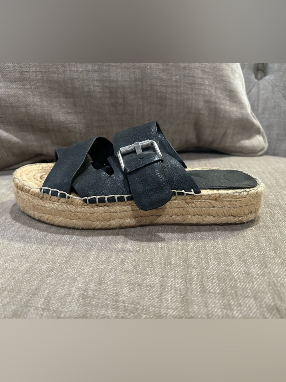 Fab Condition- Marc Fisher Black Espadrille Platform Slide Sandals
